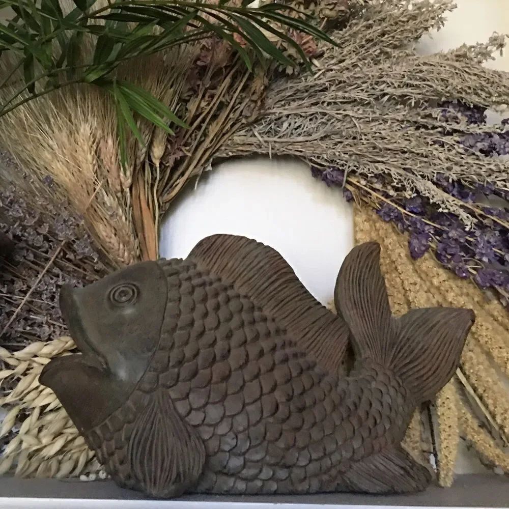 FISH DECOR w Hidden Box